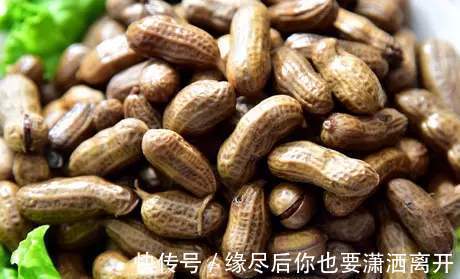 煮花生时掌握关键点，花生煮的贼入味，很多人抢着吃，美容养颜