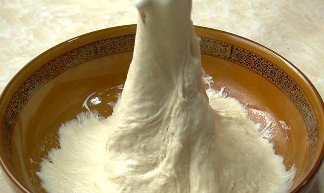 教你做手不沾面的烙饼,10分钟搞定全家人早餐,蓬松暄软像面包