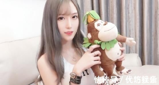 名气|腐团儿直播上演Cos秀,十分钟内被超管封禁警告两次是什么操作?