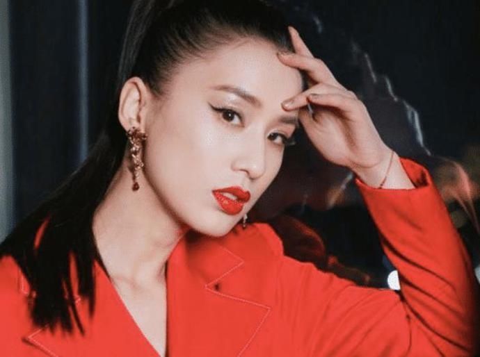 张雨绮 《乘风破浪的姐姐》第四次公演录制完毕,五位出道女星已呼之欲出了