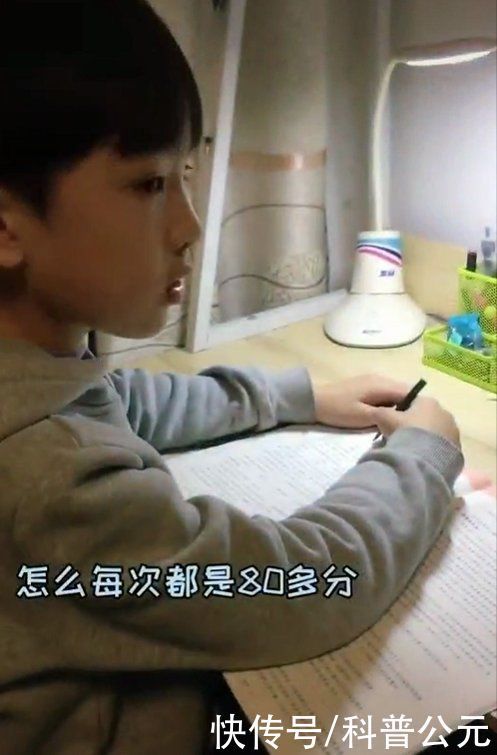 “怎么不考好一点?”儿子考了85分被爸爸嫌弃,儿子的回答亮了