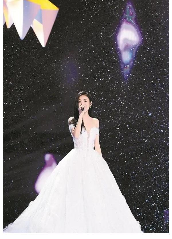 好声音总冠军伍珂玥：最是动人粤语情