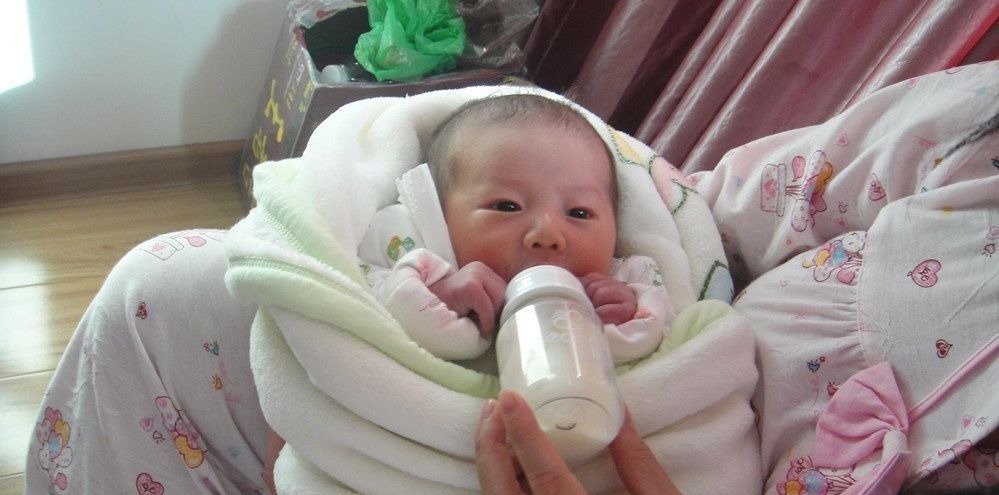 溶解|冲奶粉不是小事,奶粉没冲好,宝宝会溢奶、消化不良,你冲对了吗