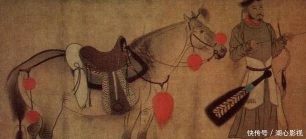 发现|皇上暗中将宰相的衣服上烧个洞,一年后发现洞还在,下令:打开国库