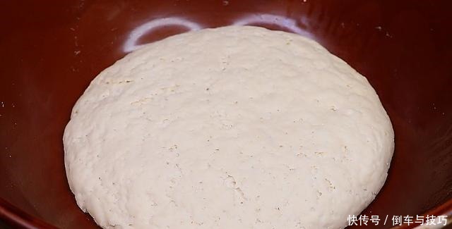 早餐不要只吃包子油条了,教你好吃做法,比馅饼还香,比油条健康