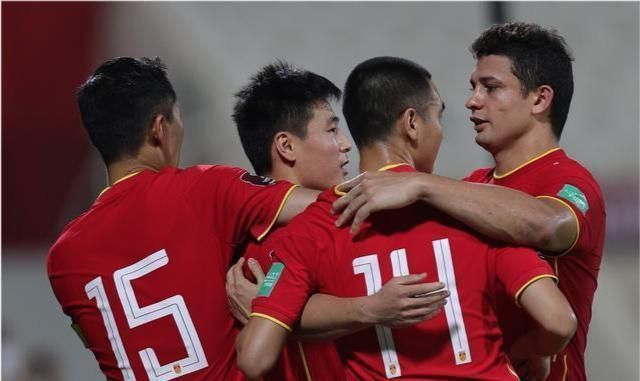 洛国富|国足12强赛能否打进前3?洛国富重返国家队,李铁会让他踢啥位置