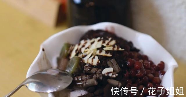 魁星楼街|宽窄巷子边上，藏着成都本地人常逛的两条街。美食聚集，拍照好看！