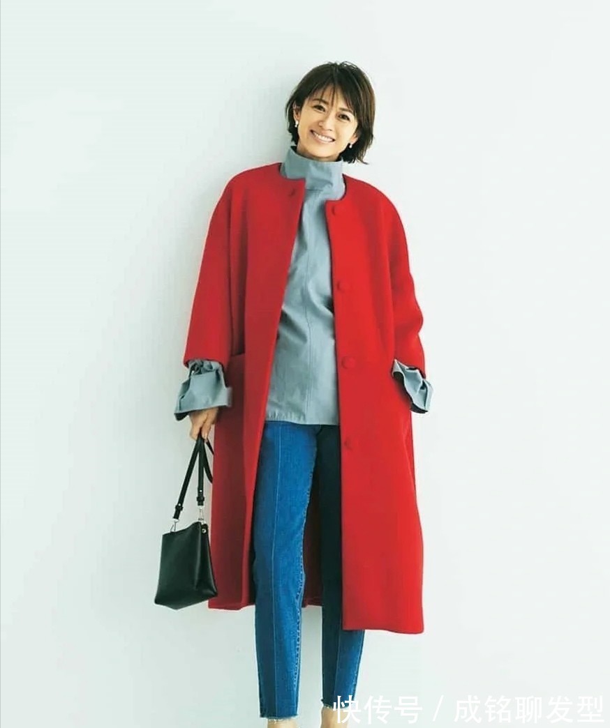 大红色|五十岁而不老的减龄穿搭!真实自然不装嫩,大方得体又有高级感