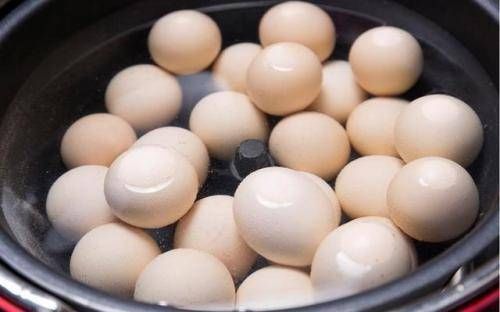 裂纹|买鸡蛋9种鸡蛋千万不能买更不能吃,尽早提醒家人,不要当耳旁风