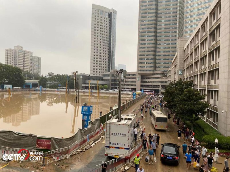 病患|独家口述！暴雨“大转移”后复诊，郑大一附院医生曝光抢险细节