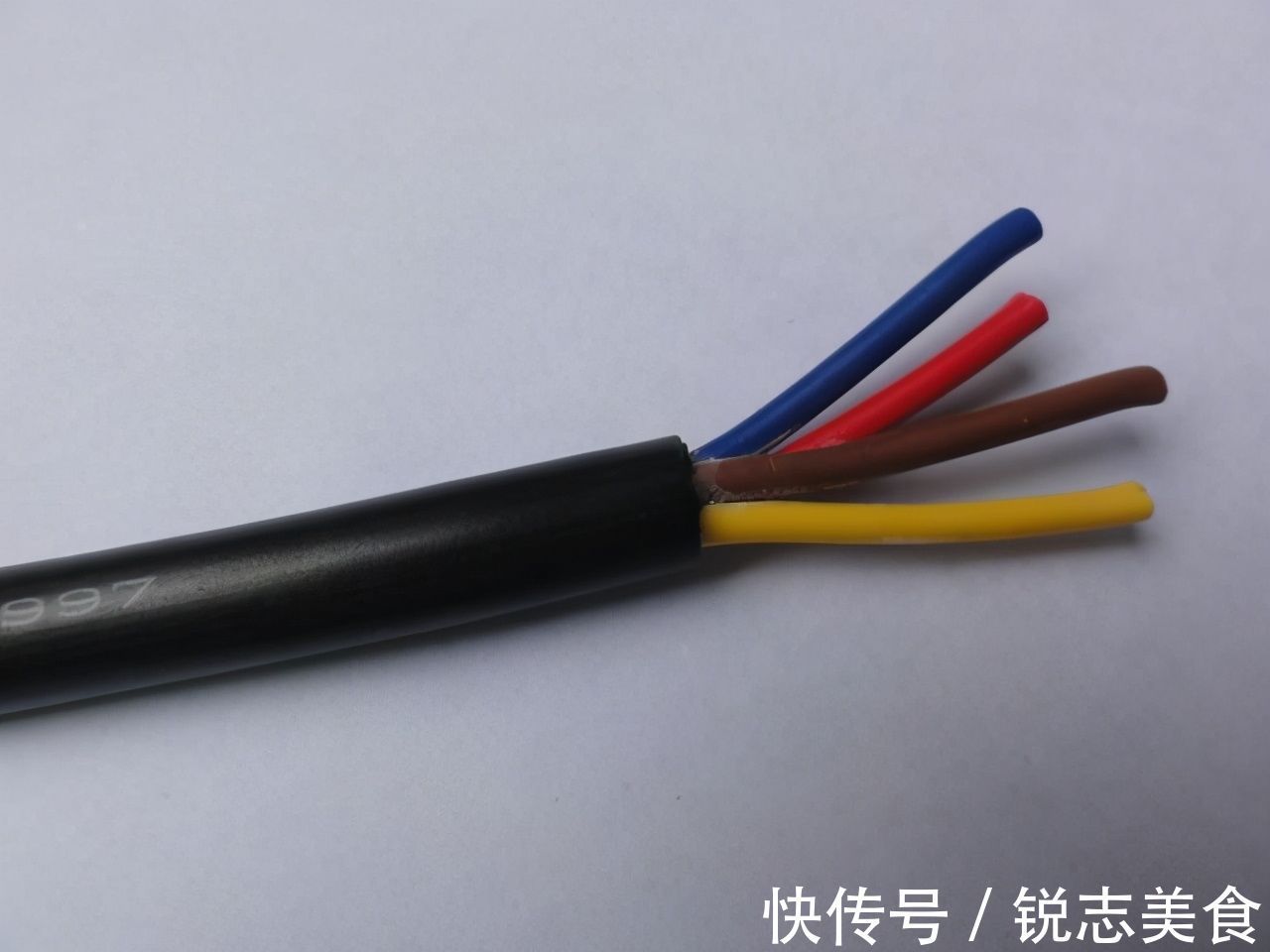 功率|家装电线2.5平方够不够？听行家说完，原来好多人都装错了