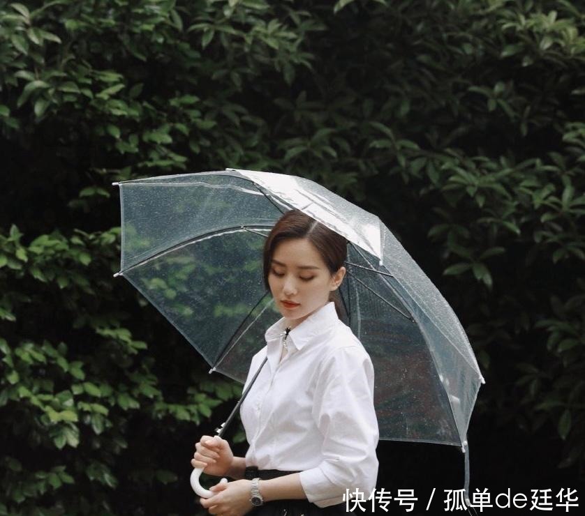 衬衫搭配|衬衫这么好看为什么你穿上像是“卖保险”的,快进来和明星学穿搭