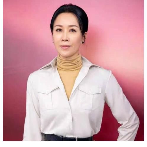 那英|那英：6届导师感触深，《中国好声音》10年之际亲自撰写评论文章