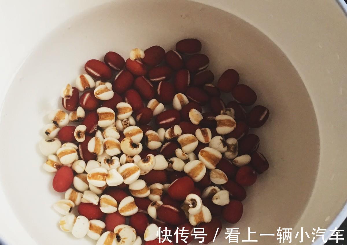 小肚腩|入伏后,常给家人喝这汤,祛湿消暑,脾胃好了一身轻松