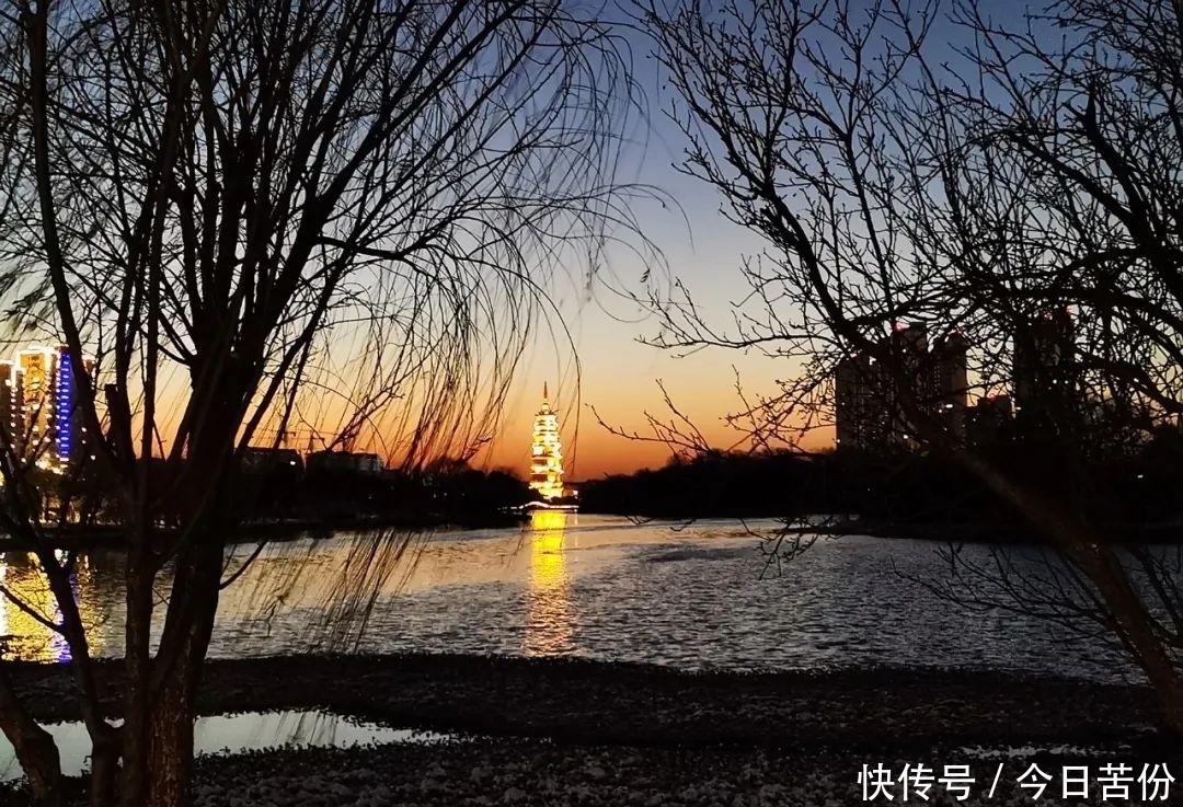 长白山|大片来袭!冬日里的涟水,竟然美成了一幅画