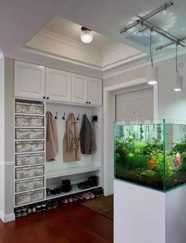 美观|终于入住新家了,136平三室新房,鞋柜实用极了,电视墙特满意!