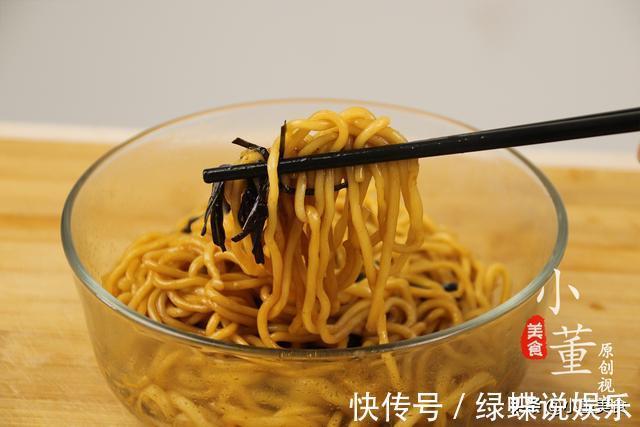 葱油拌面|1把香葱，1碗面，不需要复杂流程，简单一拌，越吃越想吃