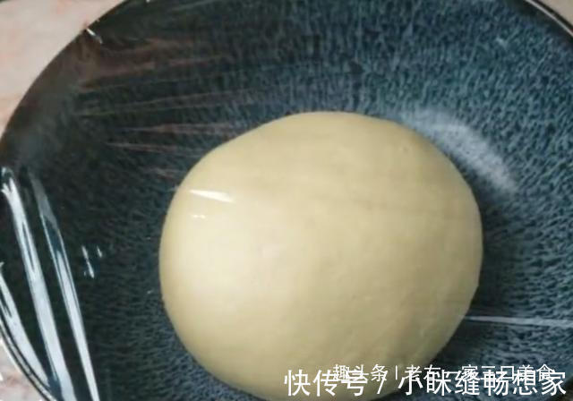 一个雪梨两个鸡蛋,教你意想不到的吃法,香甜美味,吃过念念不忘