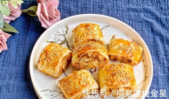 用料简单做法容易，肉松火腿酥了解一下，好吃到没朋友！