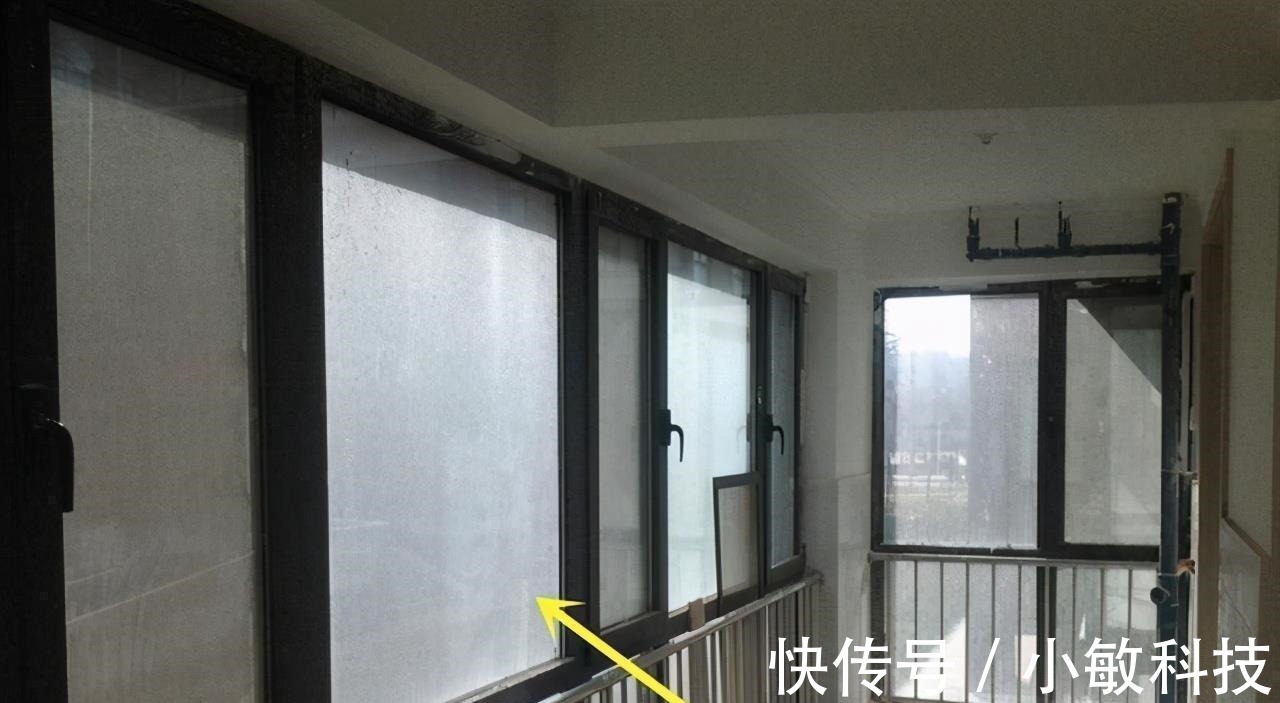 整栋楼|封阳台用玻璃砖,全小区头一家,整栋楼属我家阳台光线最好