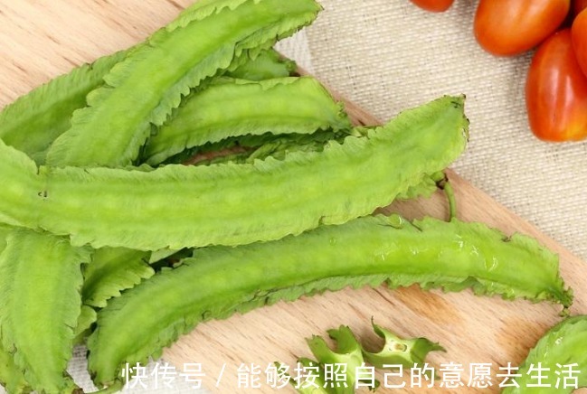 它是天然“清肠冠军”,和蒜末一起炒,体重不过百,细腰瘦腿