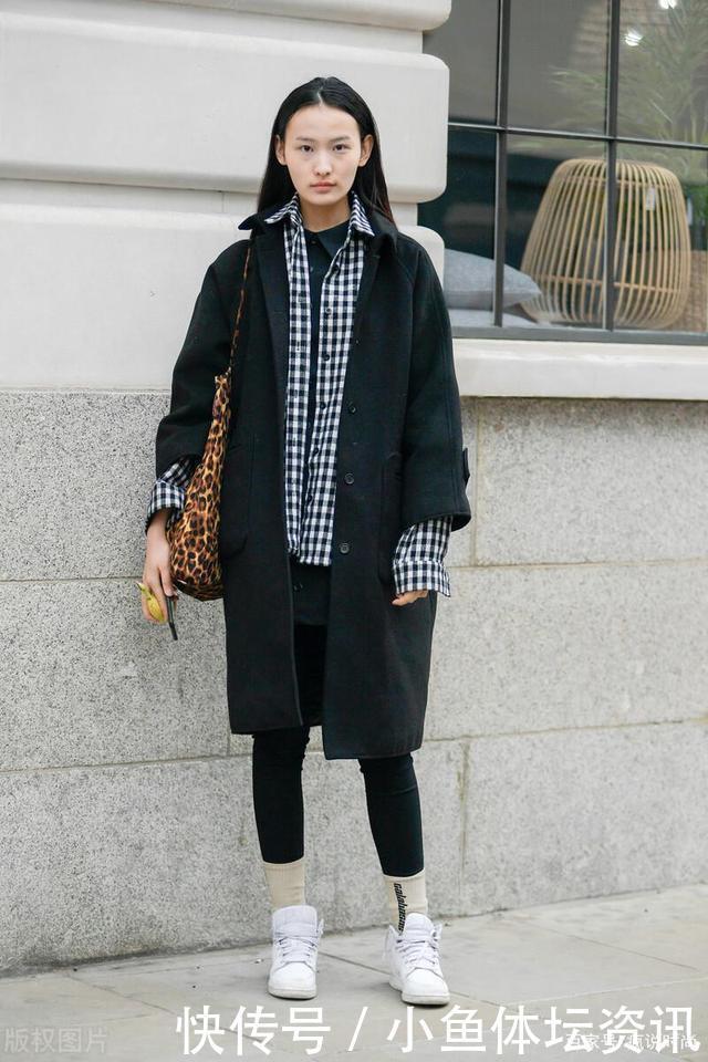 穿搭look|小个子姑娘怎么穿试试“长款上衣+打底裤”,时髦又显瘦