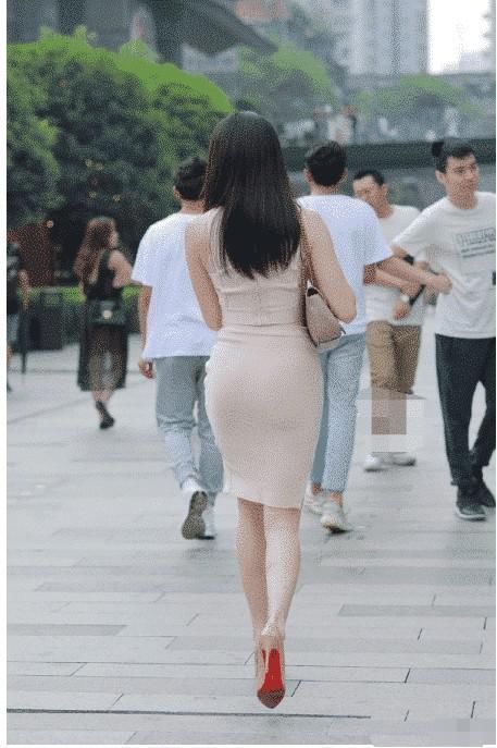 背影|美丽的人，穿搭也是很好看的，背影更好看吧