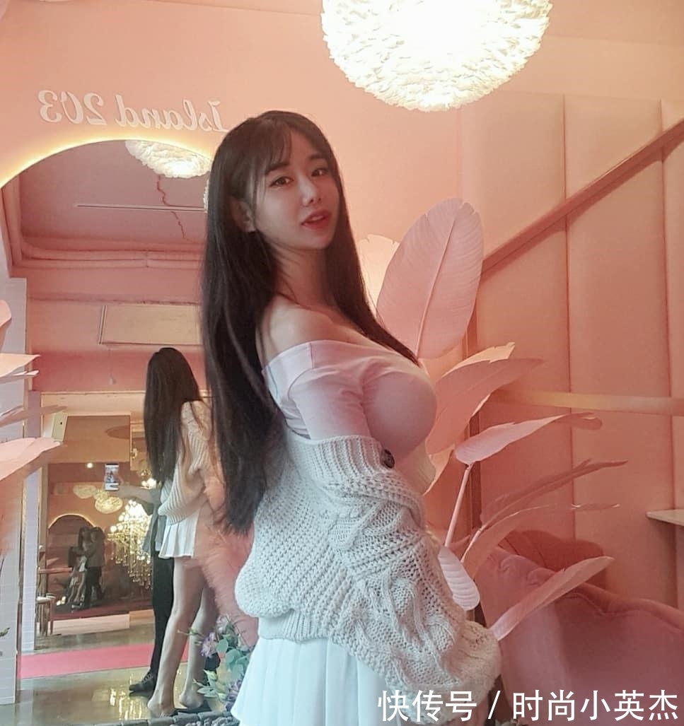 衣服|小仙女的衣服怎么搭配好看?首先避免颜色杂乱