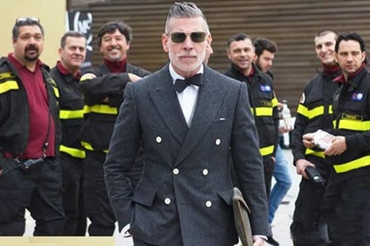 带子|get手拿包正确姿势,洒脱出街