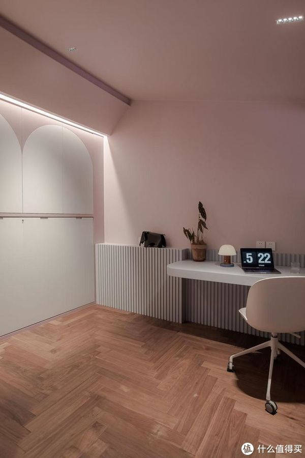 夫妻|成都夫妻家中的高级场面：凭一个楼梯就圈粉无数，职住一体太爽了