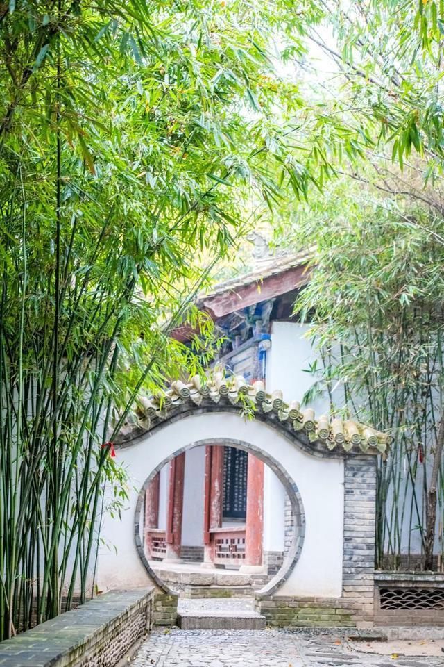 南郭寺|甘肃藏了座千年古寺，被誉为陇右第一名刹，杜甫在此作诗100多首