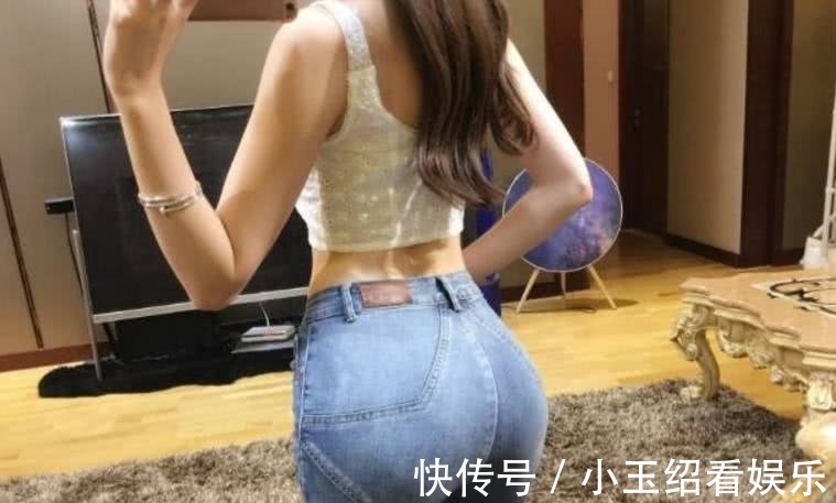 女人 时尚牛仔裤可以让女人展现玲珑身段!