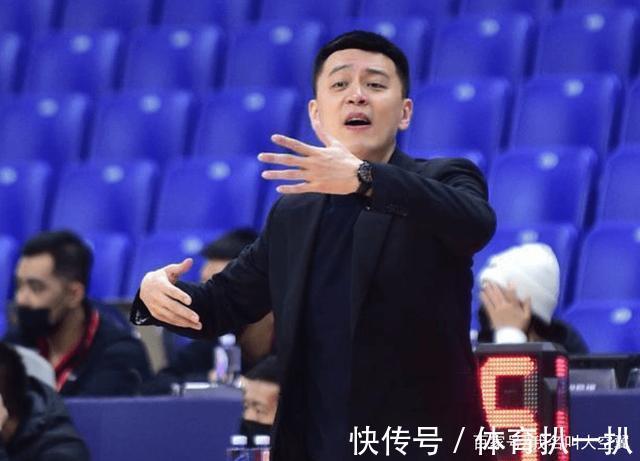 杨鸣|宁波男篮不敌辽宁,球队输在哪了?球迷给出答案,且大局已定