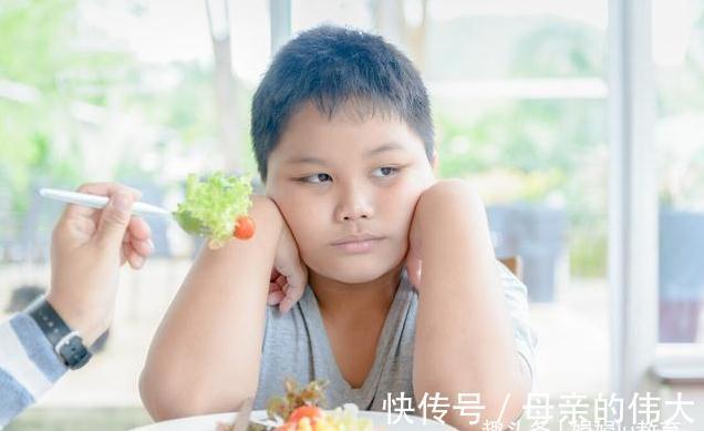 睡眠|男生几岁开始“停止长个”?了解后才知道,影响长高的因素有很多