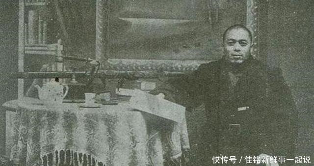 傅剑秋$中年隐退江湖做起看门人,他尊守师命不收徒,真正武术的集大成者