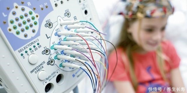 电子产品|从小“看电视”和“不看电视”的孩子,差距会很大,尤其是6岁后!