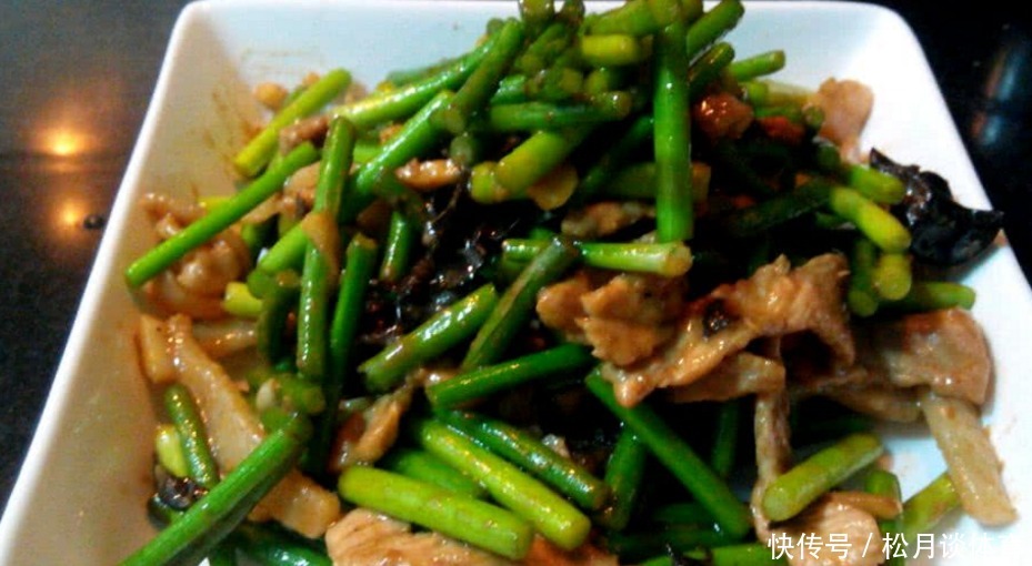  分不清|炒蒜苔时，先炒肉还是菜很多人都傻傻分不清，难怪不好吃