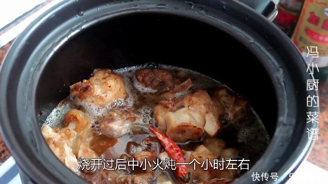 爱吃猪蹄要收藏,教你一个猪肉的家常做法,4斤猪脚不够吃