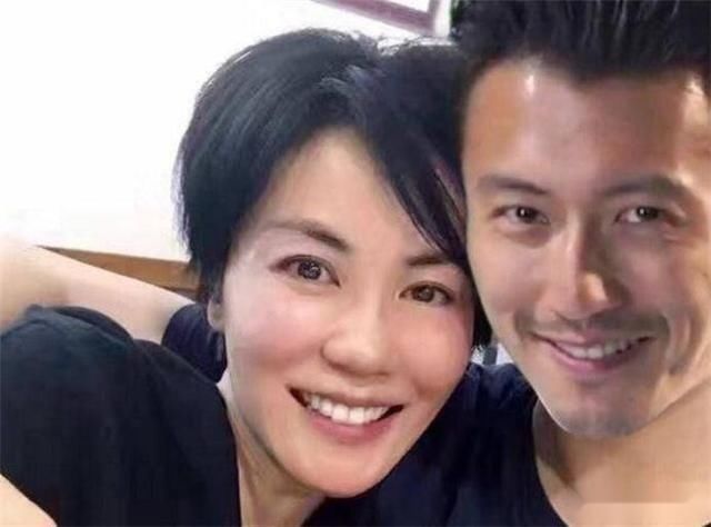 王菲|谢霆锋40岁生日,刻意布置成求婚现场,但王菲却不在乎