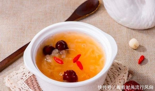 熬煮|煮银耳汤不出胶大厨教你这4个小技巧,出胶多又黏稠