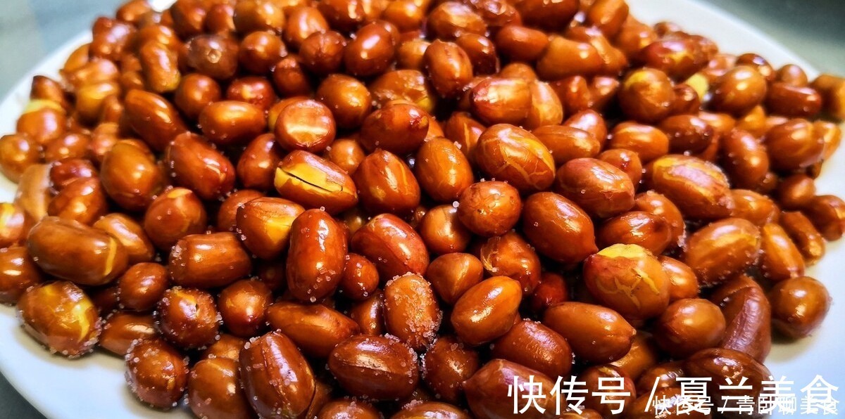 吃起来|炒花生米时,牢记这3点,花生吃起来嘎嘣脆,长时间也不返潮