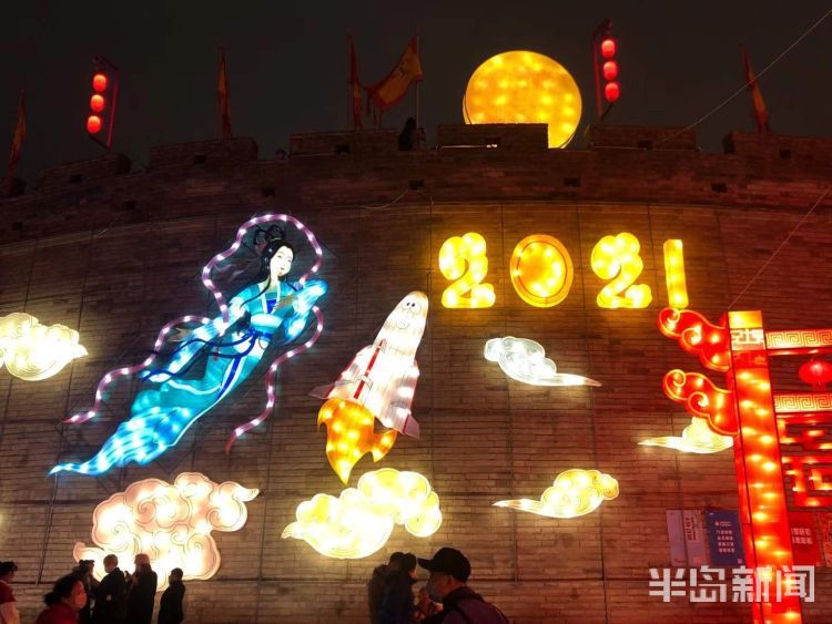 即墨古城年味浓郁，游人如织