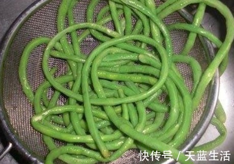 豆角|夏季天热多吃豆角，分享一个新吃法，一口一个特开胃，简单美味！