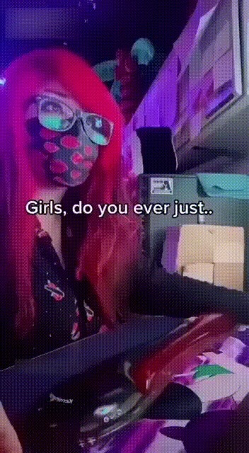 |搞笑趣图:姑娘,你这射箭姿势看着不太标准啊