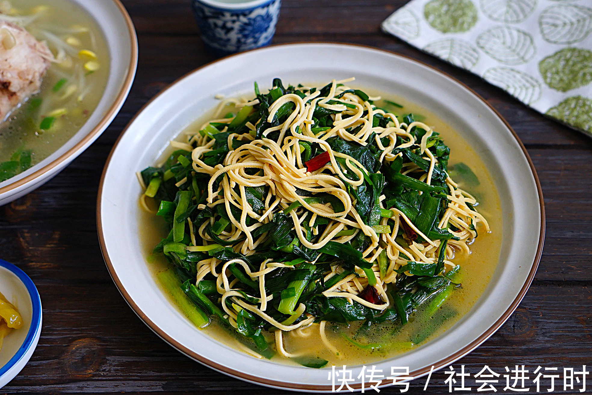 烹饪技巧|儿媳妇做的午餐火了,简单的家常菜,婆婆不嫌弃还分享烹饪技巧