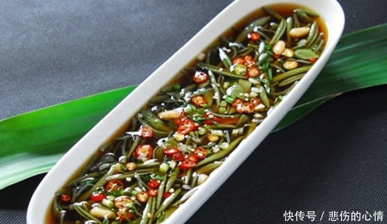 这种野菜越来越少,还被列入国家保护的野生植物,大家吃过吗?