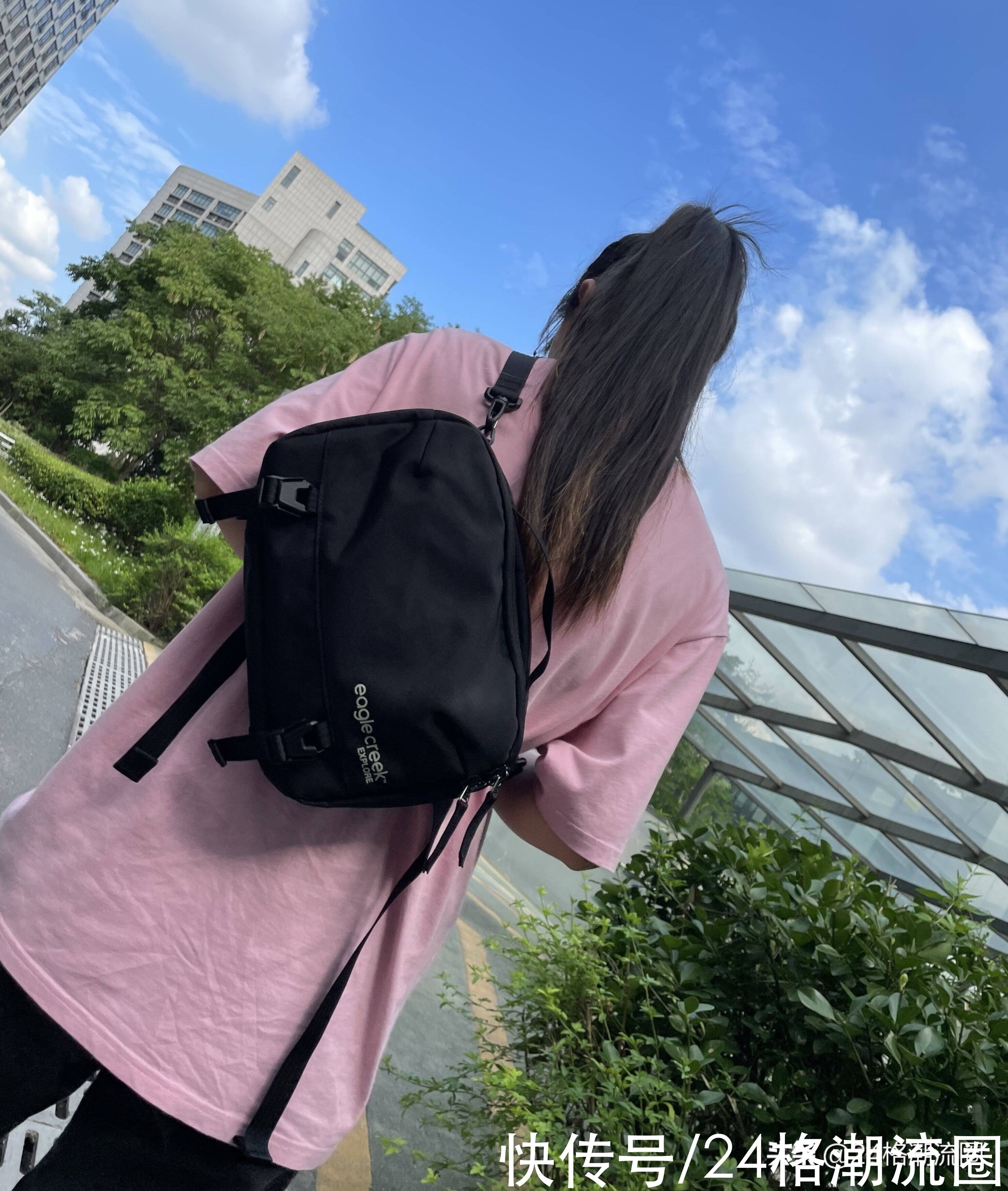 骑自行车|有了这款斜挎包！我就能成为街上亮眼的仔了