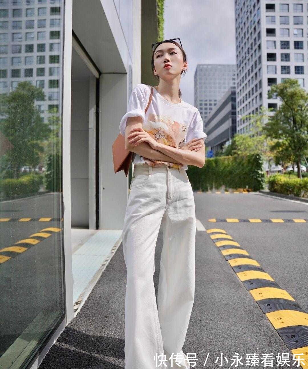 百搭|穿T恤觉得太普通了？可能是没选对款式，这些T恤百搭时髦不挑人