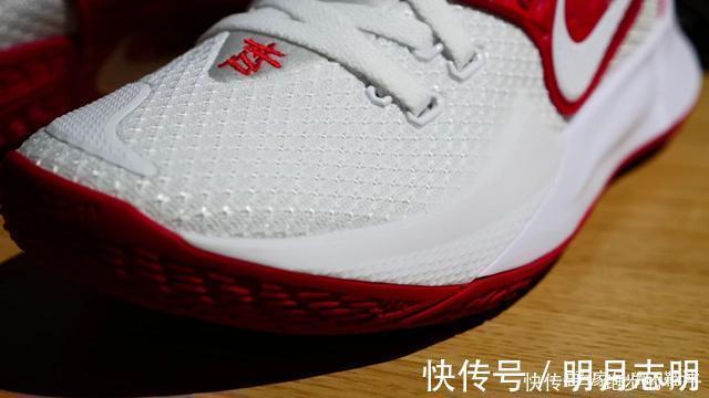前后掌|600块前后掌双气垫!Nike再次诠释团队款比签名鞋好