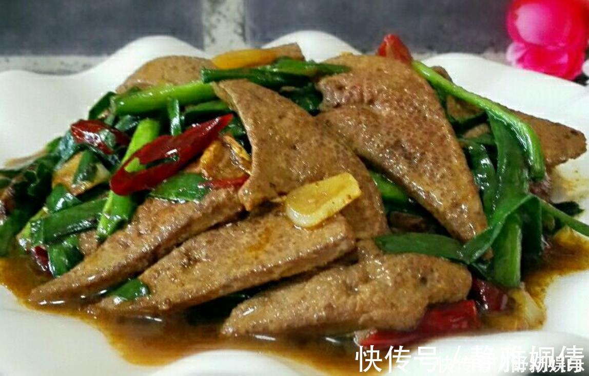 炒猪肝滑嫩有技巧,学会这个腌制猪肝的方法,炒的和饭店一样好吃